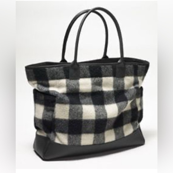 L.L Bean Buffalo Plaid Large Fuzzy Tote - Picture 1 of 14